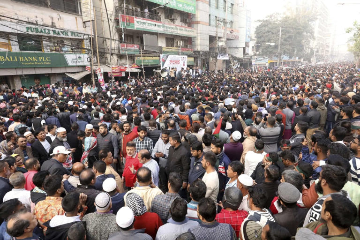 Bangladesh Nationalist Party Supporters Stage Protest March Amid Rising Tensions with India